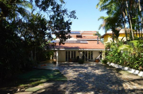 Maresias, Linda casa com escritorio isolado